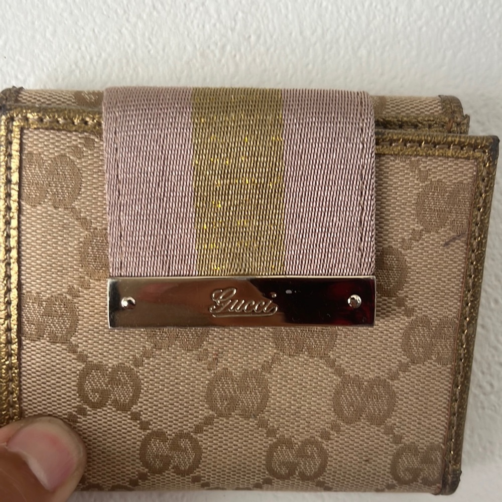 Gucci wallet fold + change holder, many card slots